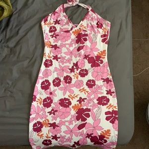 SHEIN FLORAL DRESS SIZE SMALL